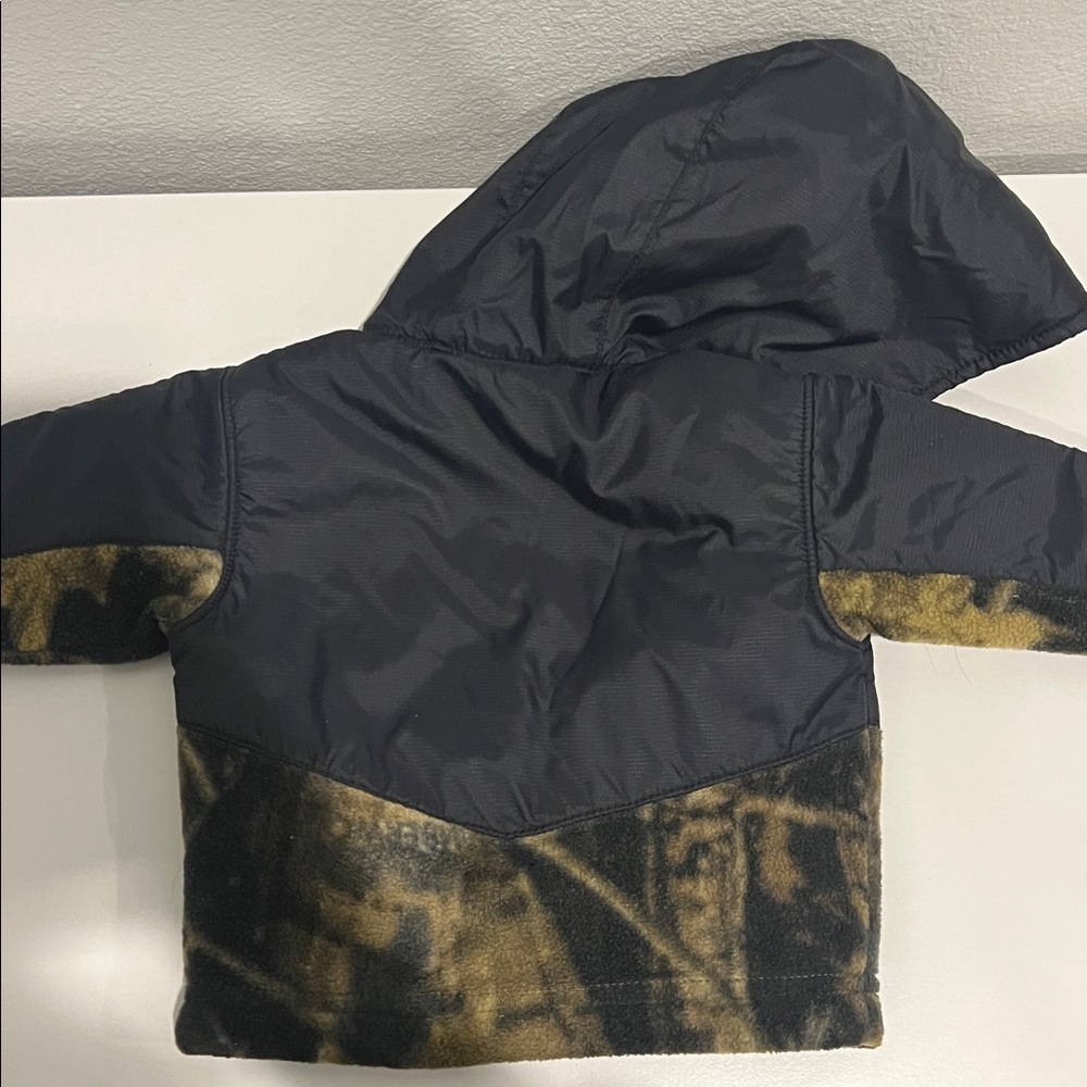 Columbia Camo Hooded Jacket - Picture 4 of 4